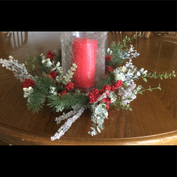 Gorgeous Christmas Table Decor - Picture 1 of 3